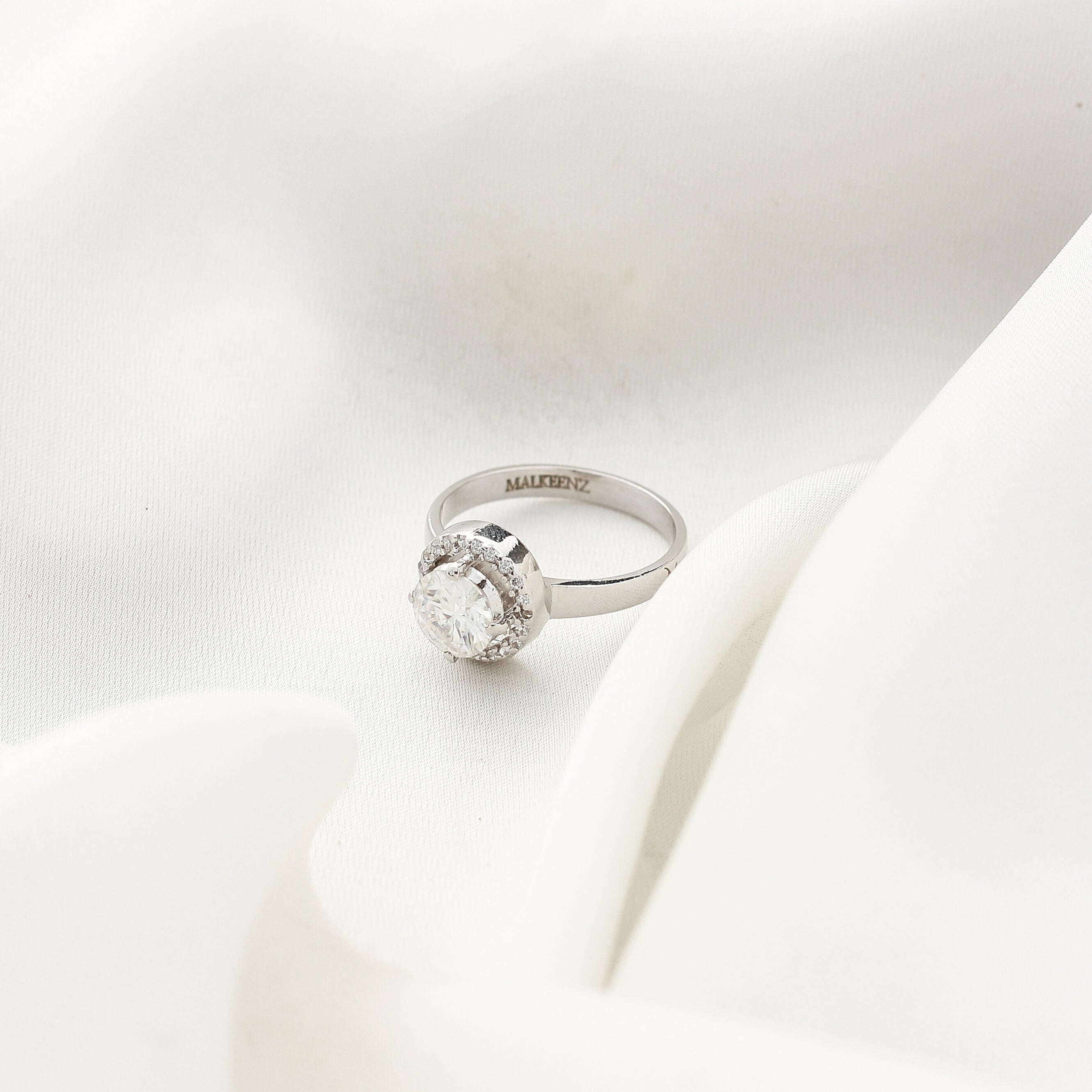 Halo Elegance 1 CRT