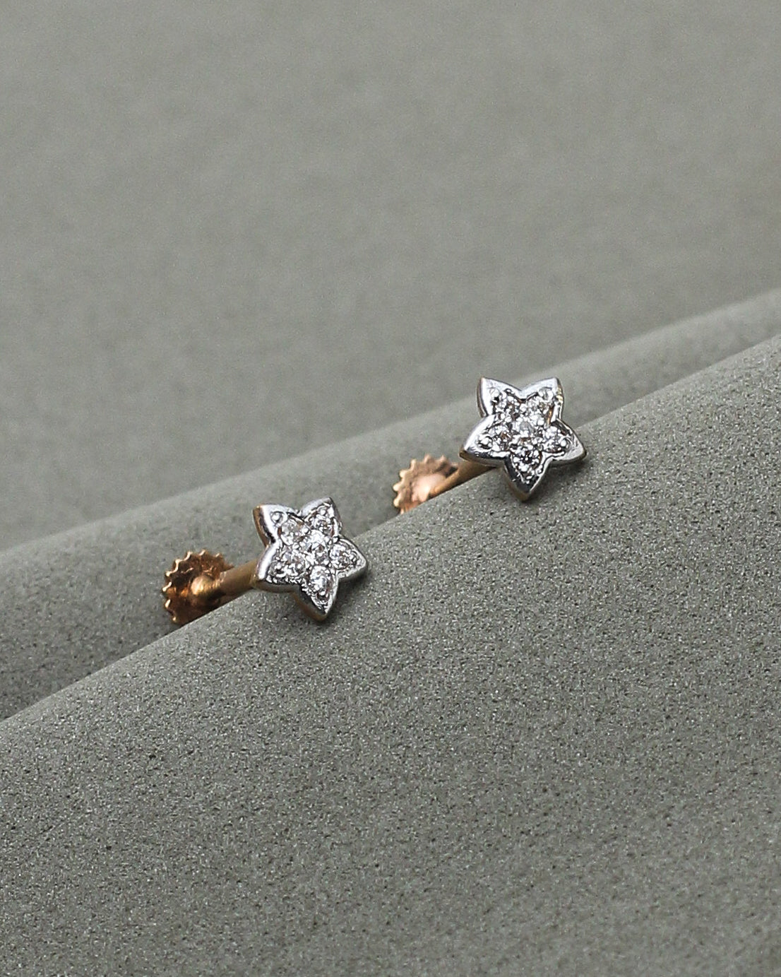 Starry Glow Studs – 21K Gold
