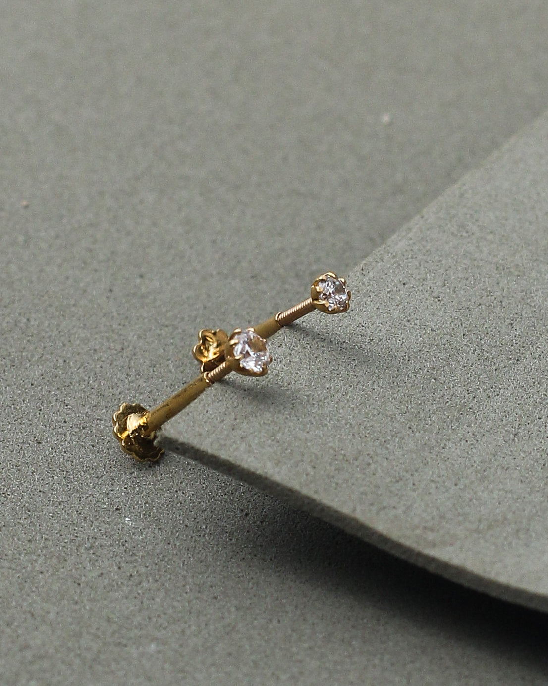 Elegant 21K Gold Moissanite Tops – 0.64g