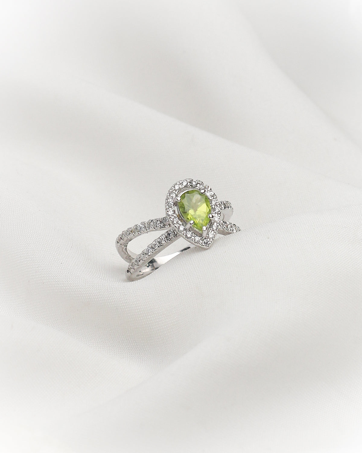 Enchanted peridot ring