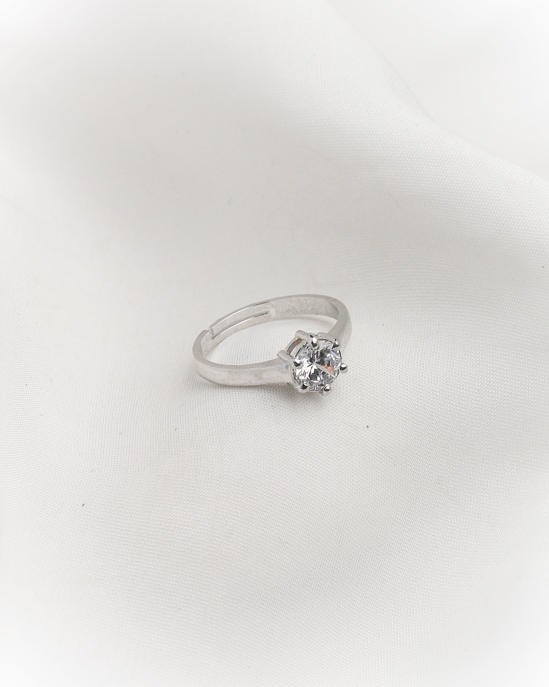 Malkeenz 925 Silver Classic Solitaire Ring