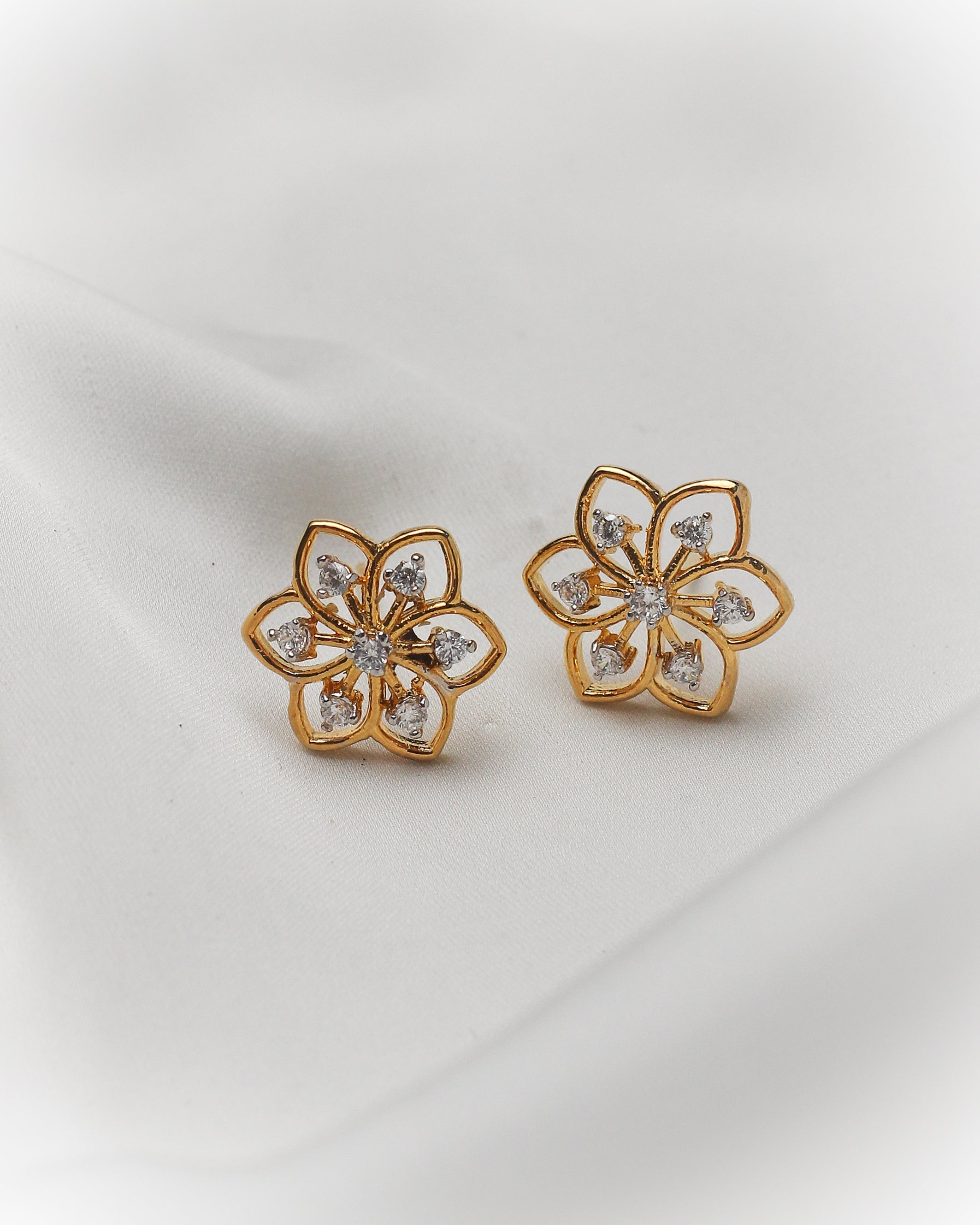 Daisy Shine 925 Silver Pendant Set