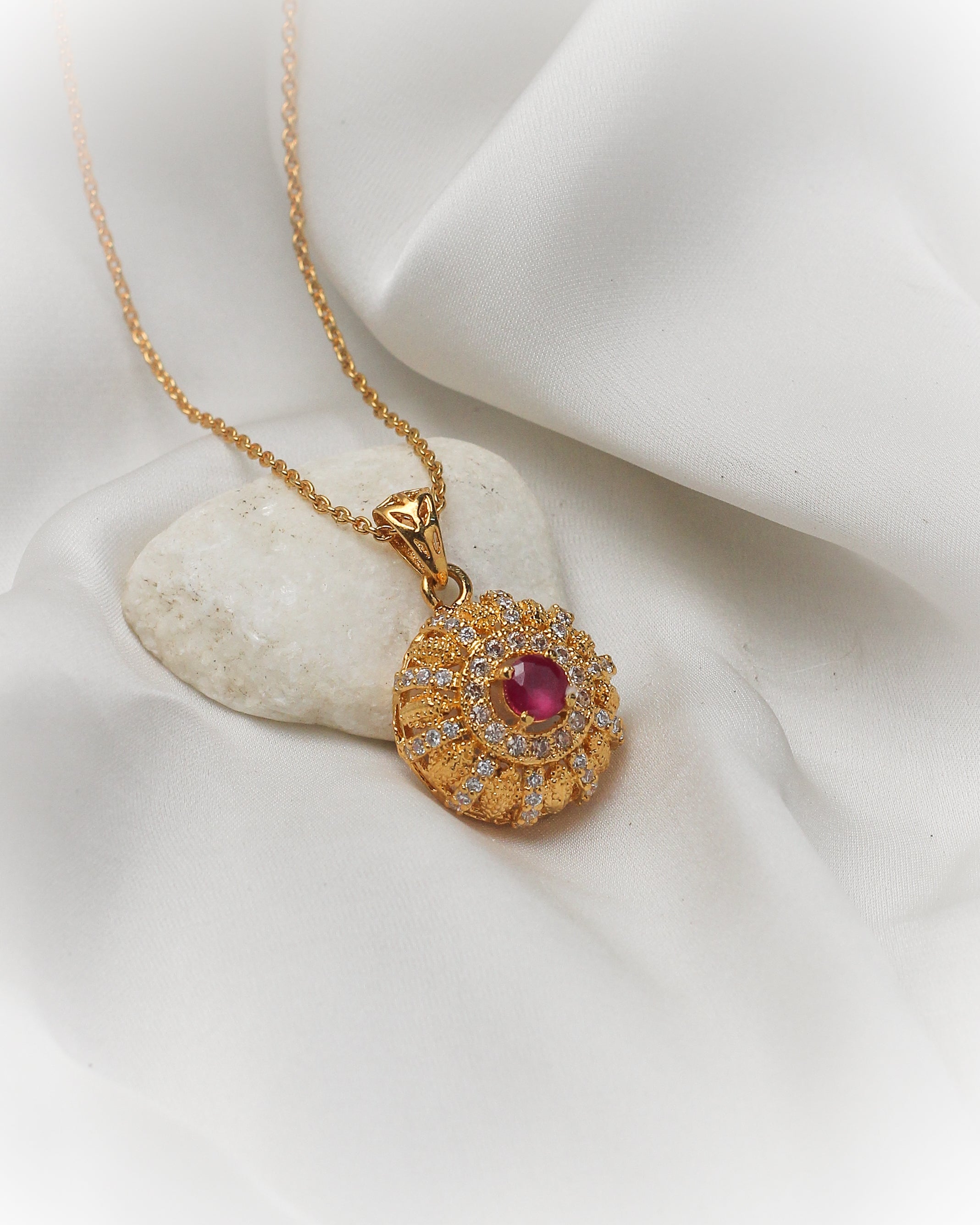 Ruby Royale Pendant set