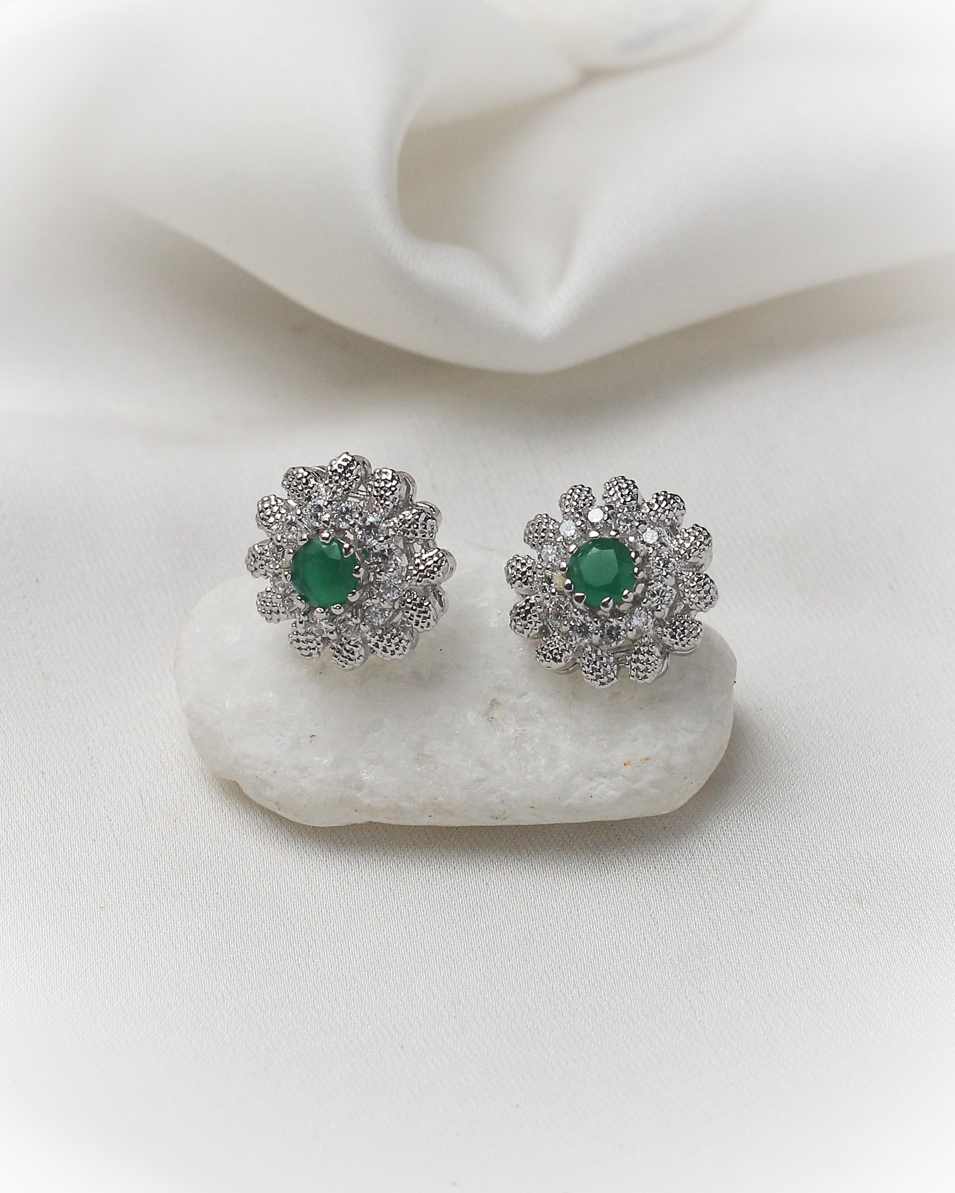 Emerald Blossom 925 Silver Pendant Set