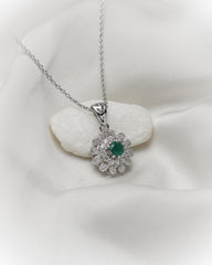 Emerald Blossom 925 Silver Pendant Set