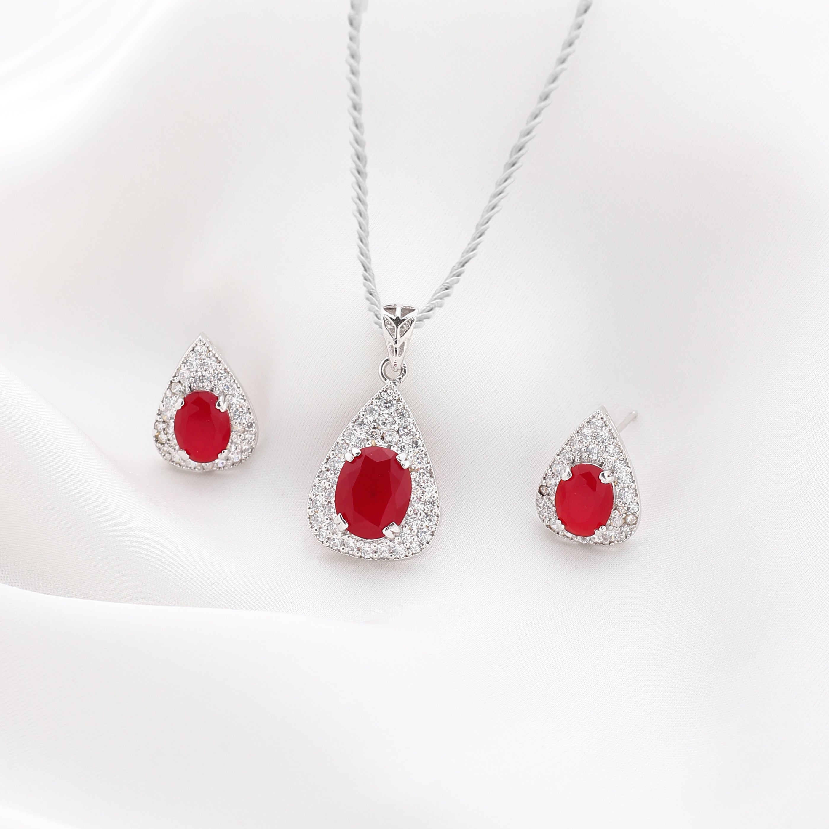 Scarlet Teardrop Set