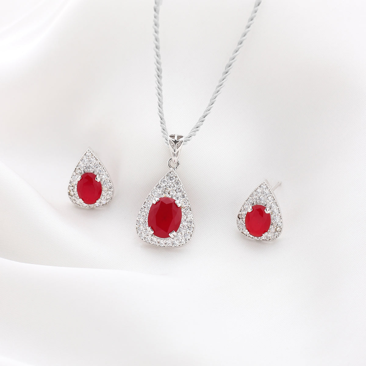 Scarlet Teardrop Set