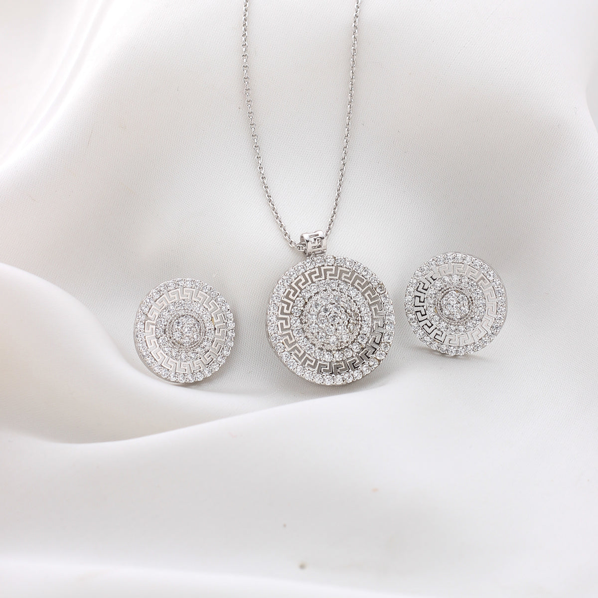 Lustrous labyrinth Set